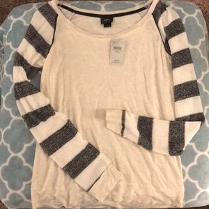 Daytrip by Buckle long sleeve. NWT.